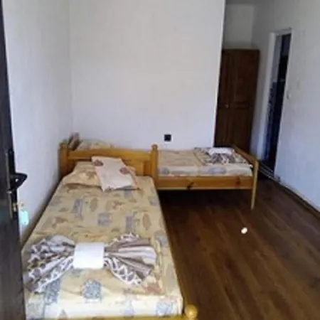 Morski Rai בית הארחה 3*